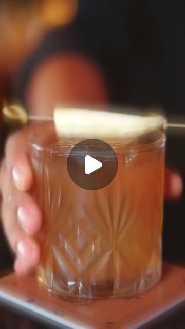 Reel de Wisdom Cocktail Bar por Ladder Marketing